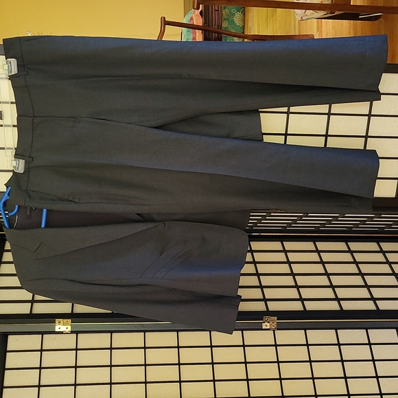 Anne Klein suit size 12 - Picture 5 of 5